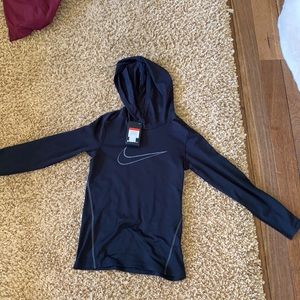 BRAND NEW NIKE LONGSLEEVE